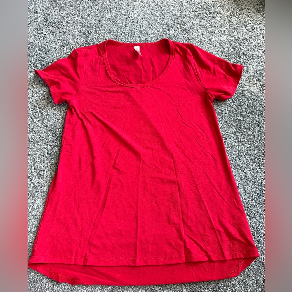 Lularoe baggy red t-shirt